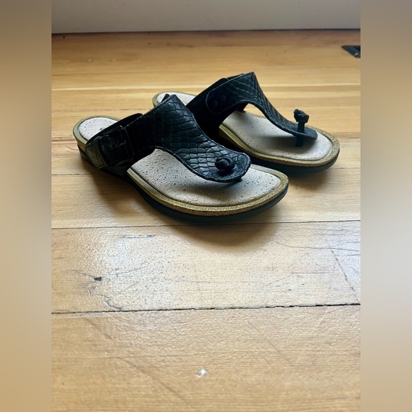 Ecco Sandals - Picture 3 of 4